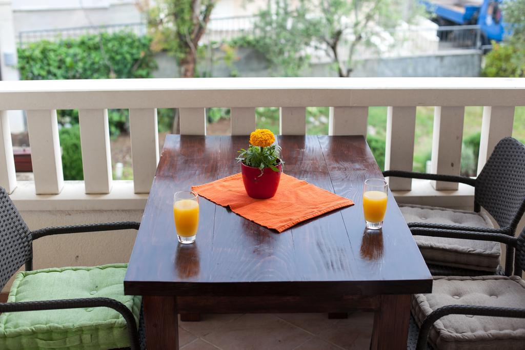 Apartments Tino Makarska Room photo